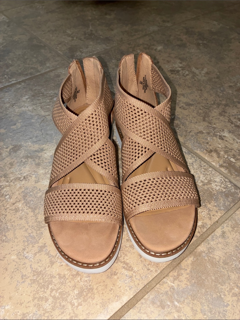 Easy Spirit Women's Tan Knit Crisscross Sandals